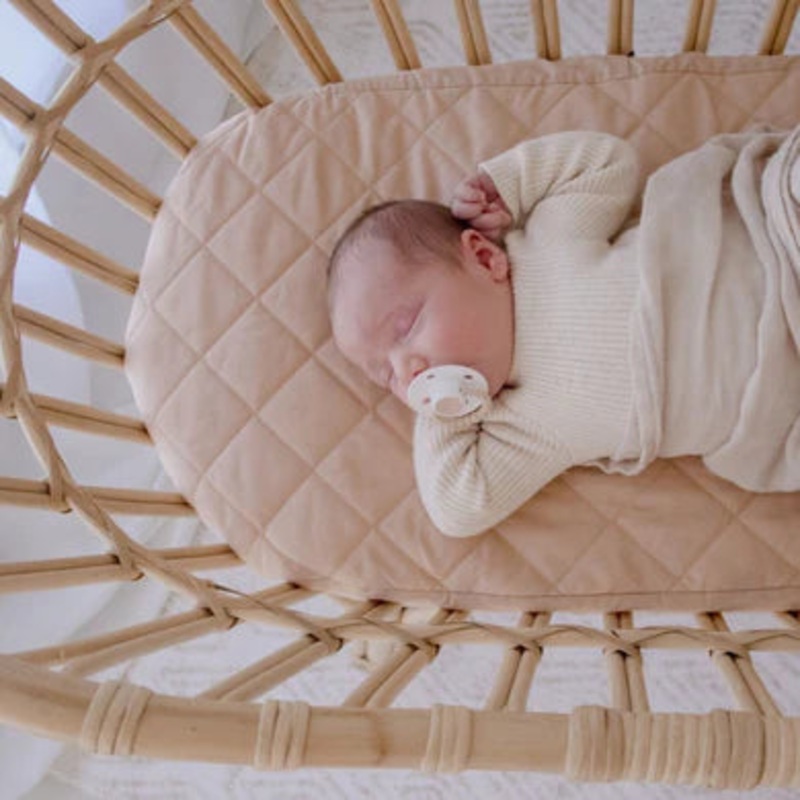 Small Oval/Moses/Snoo Fitted Waterproof Sheet | Nude – Bambella Designs