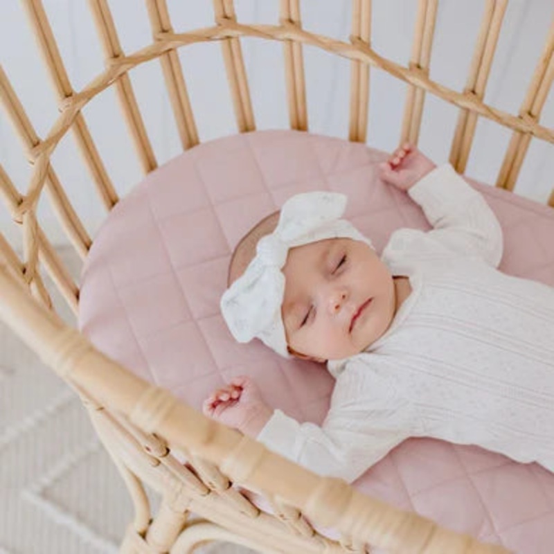 Small Oval/Moses/Snoo Fitted Waterproof Sheet | Lullaby Pink – Bambella Designs