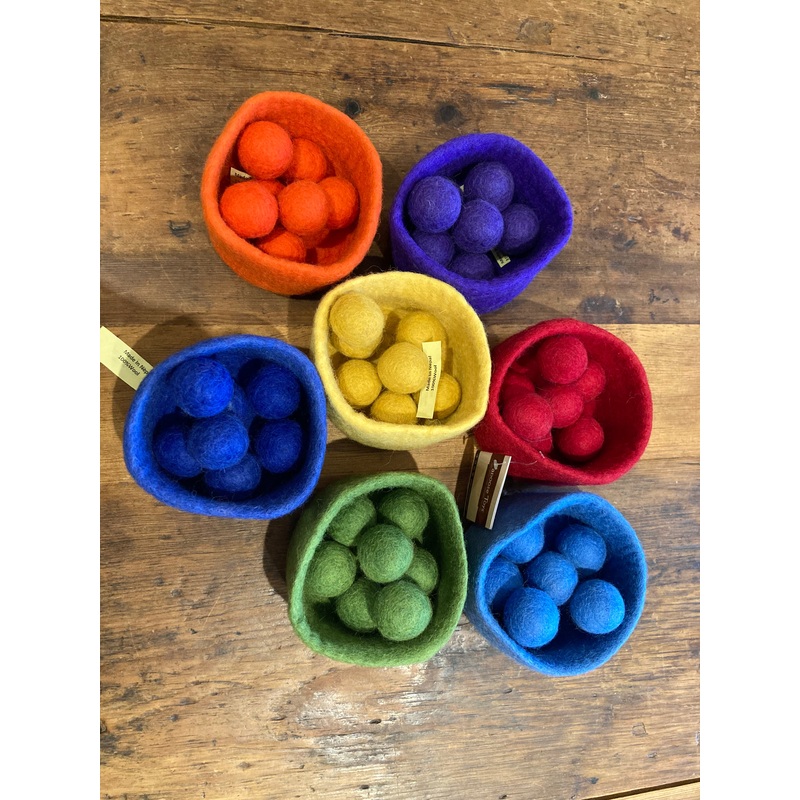 Felted Toys for Baby and Dollhouse Play Set – Wool FELT BOWLS IN 7 COLOURS WITH 49 FELTED BALLS