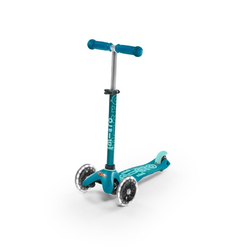Mini Deluxe LED Scooter – Aqua