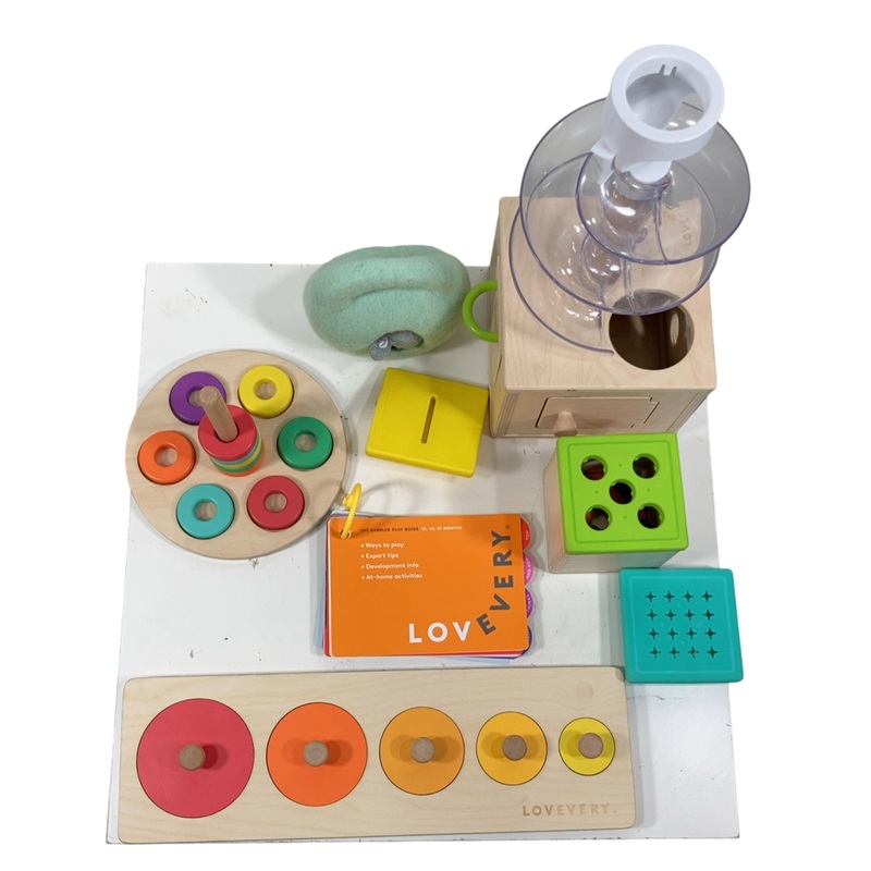 Lovevery The Babbler Play Kit