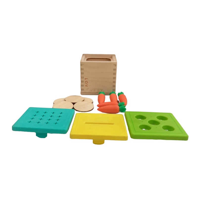 Lovevery Wooden Coin Bank Set