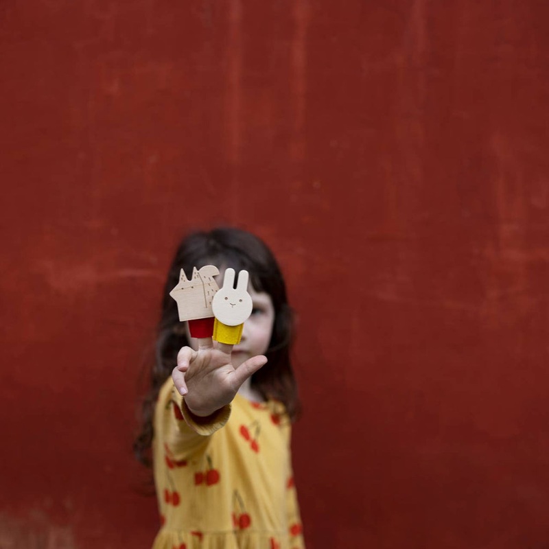 Birch + Felt Finger Puppet – Rabbit