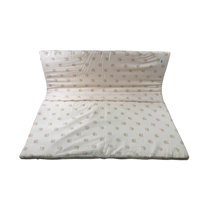 Toki Mats Standard Padded Play Mat 40″ x 40″, Rainbow Cream