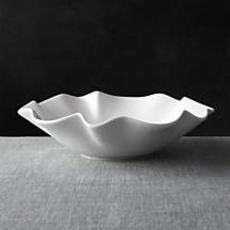 White Ruffle 15 Large Bowl S97417411