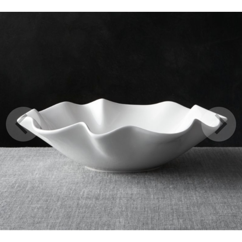 White Ruffle 15 Large Bowl S97420898