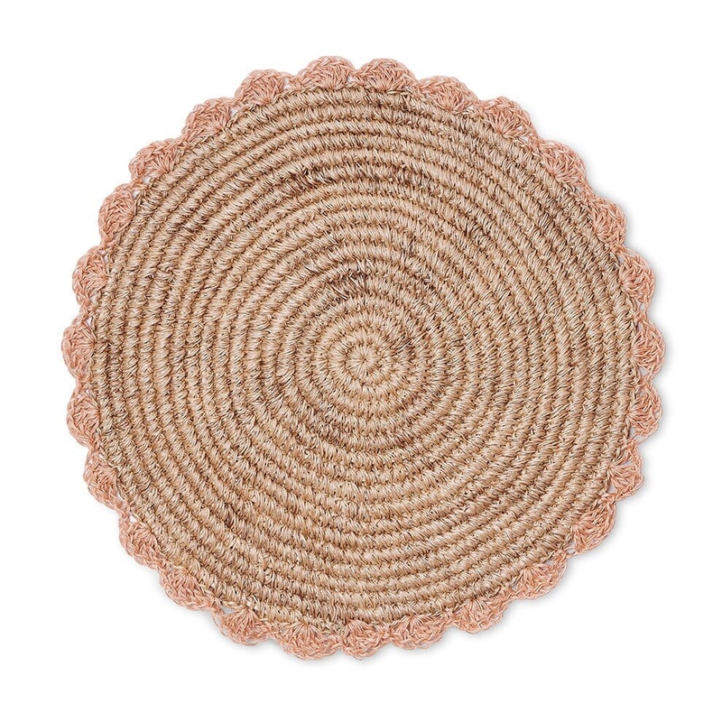 Blush Scalloped Fique Placemat