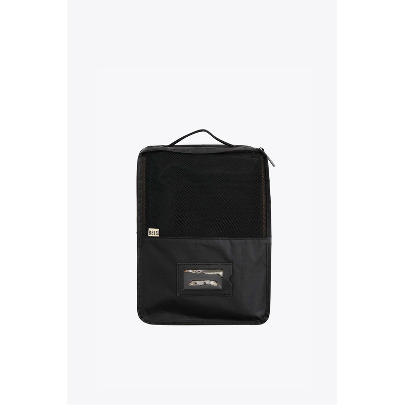 The Packing Cubes in Black