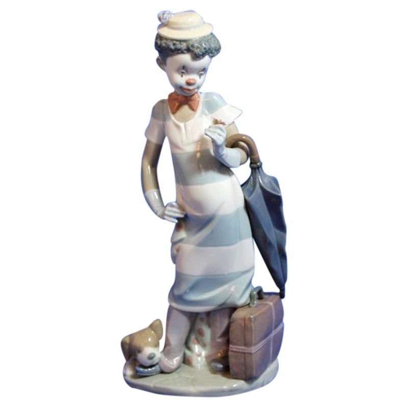 Lladr Figurine: 5838 On  the Move