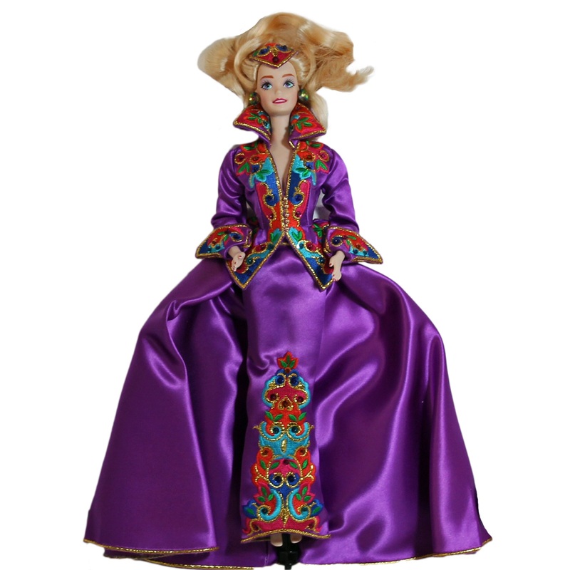 1993 Royal Splendor Barbie (10950)