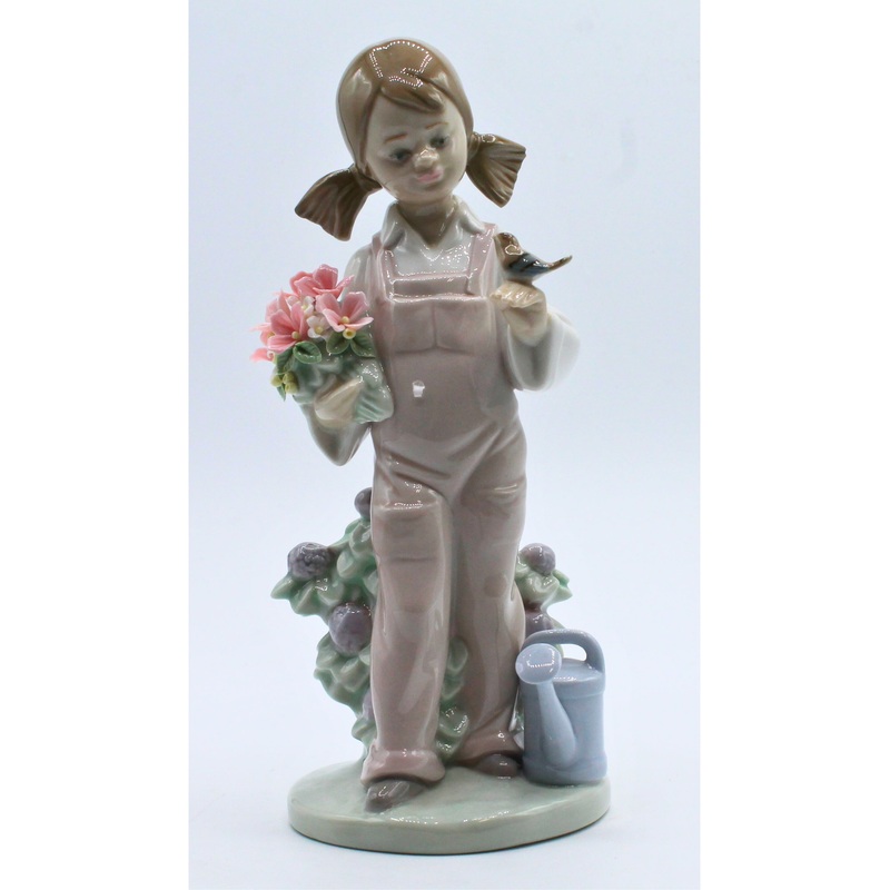 Lladr 5217 | Spring | Broken Flower Petals