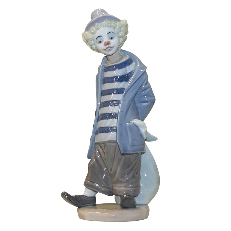 Lladr Figurine: 7602 Little Traveler
