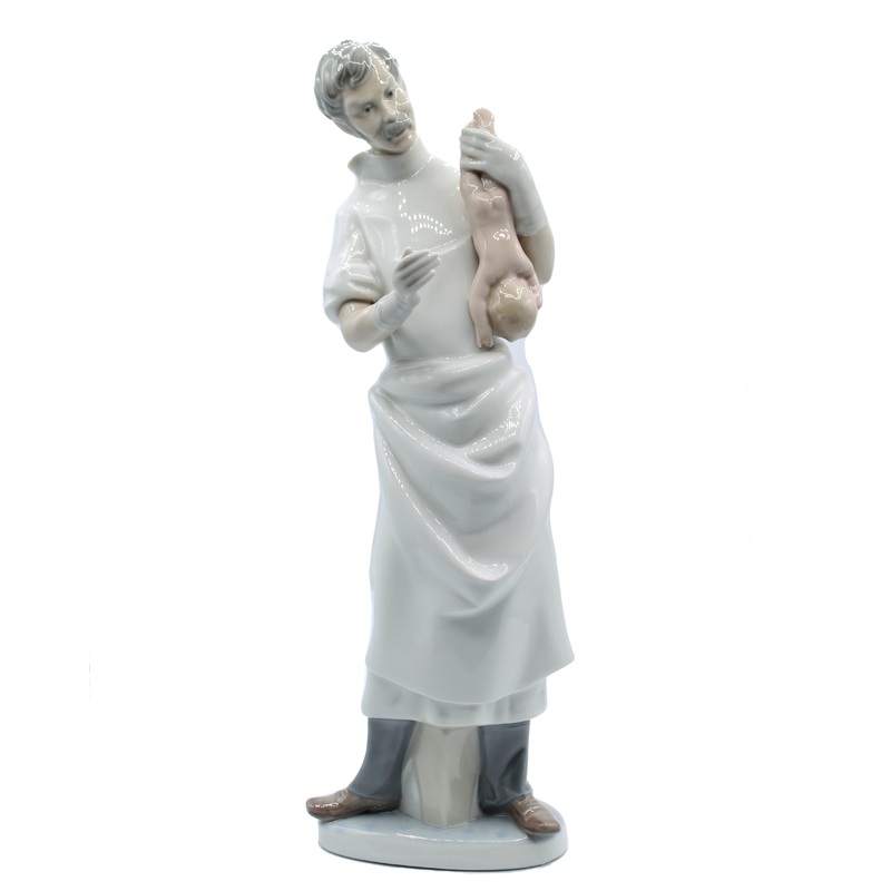 Lladr Figurine: 4763 Obstetrician