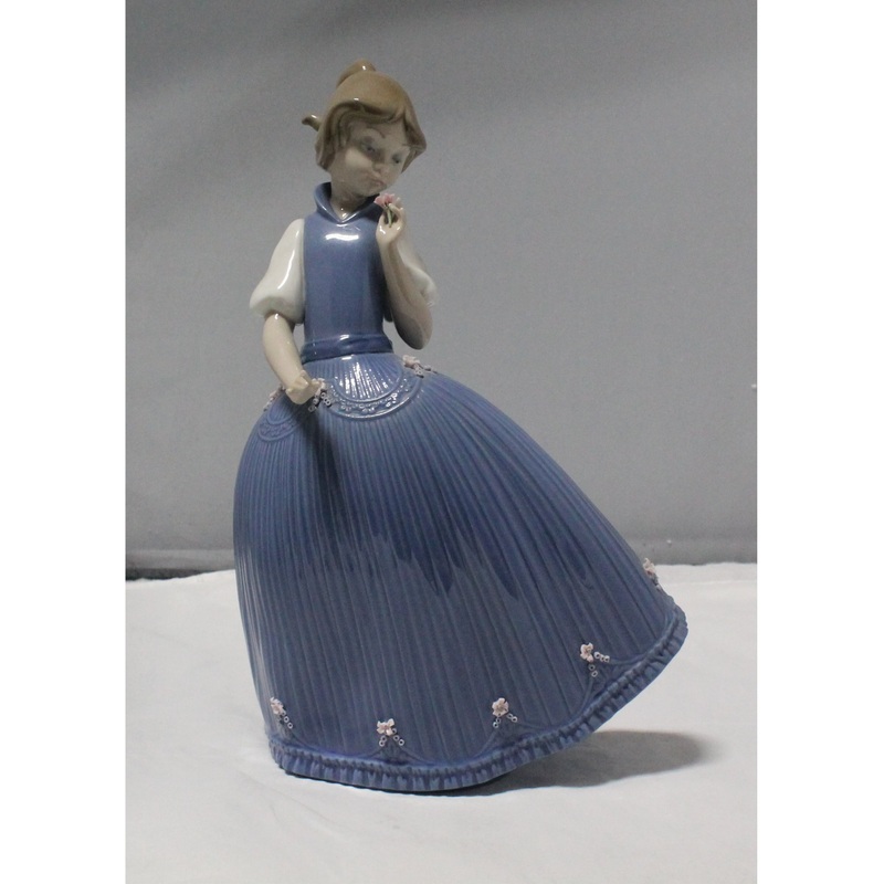 Lladr Figurine: 5121 Girl in Blue Dress | Glazed Finish | Please Read