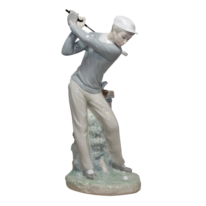 Lladr Figurine: 4824 Golfer