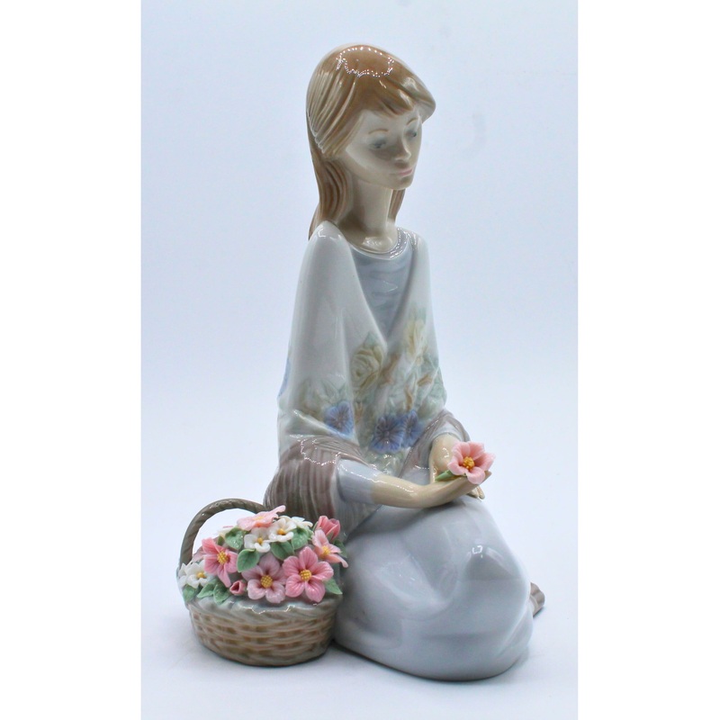 Lladr 7607 | Flower Song | Broken Flower Petal