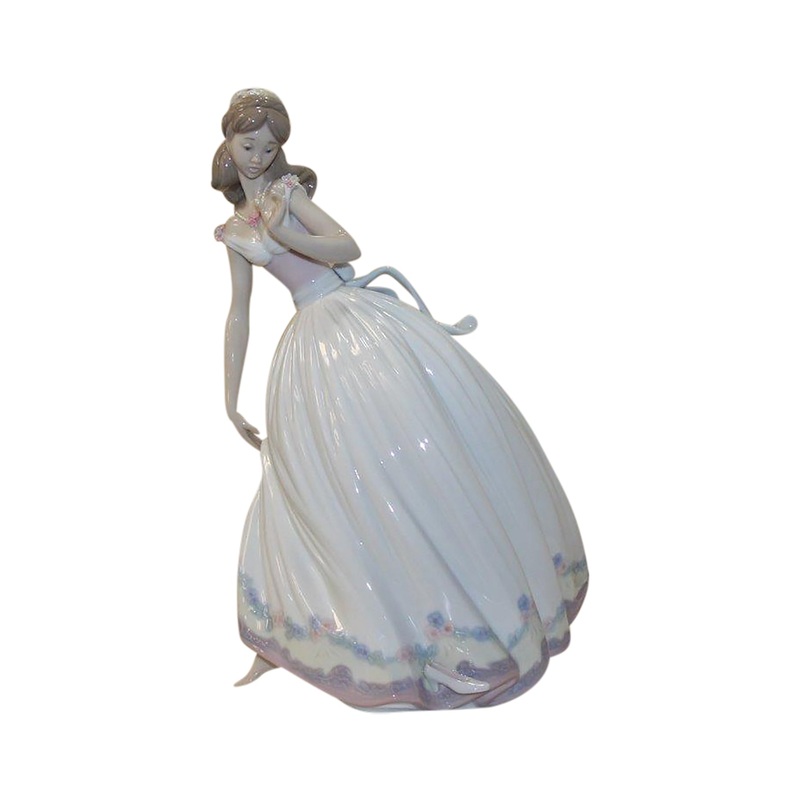 Lladr Figurine: 5957 The Glass Slipper