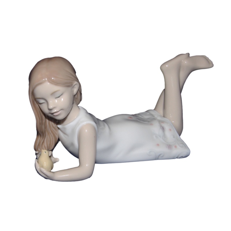 Lladr Figurine: 8286 Sweet Chicks