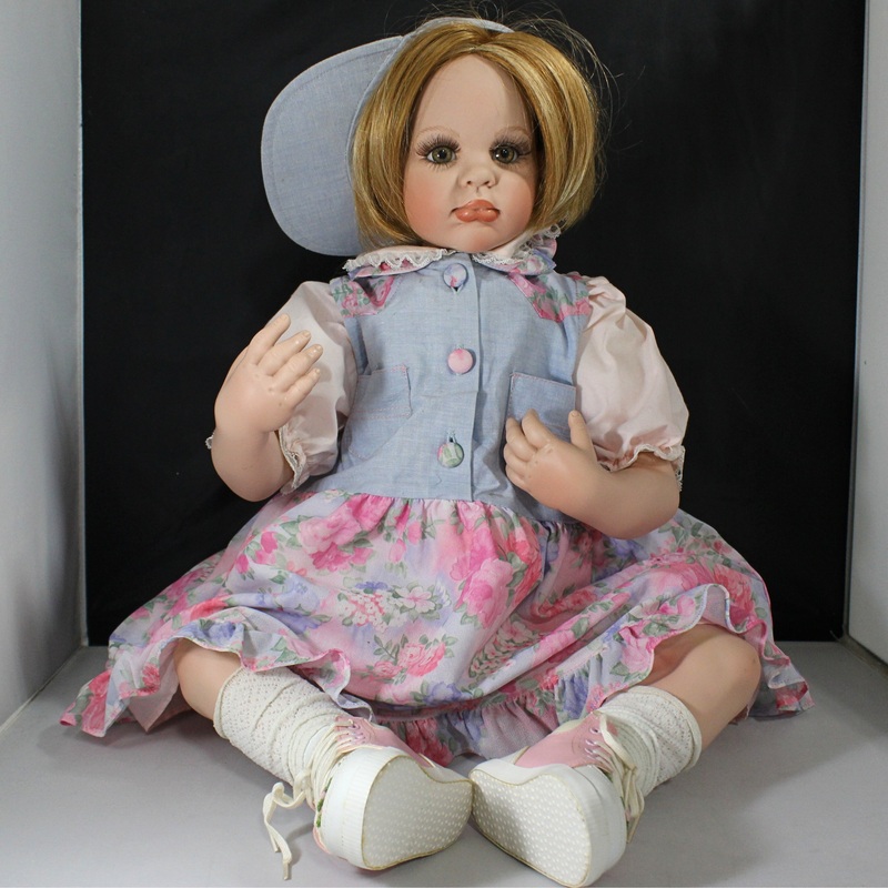 Fayzah Spano Vinyl Doll