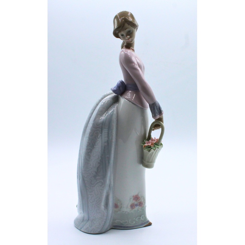 Lladr 7622 | Basket of Love | Broken Leaves