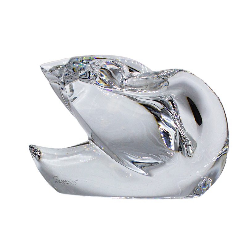 Baccarat Figurine: 762574 Swan with folded wings