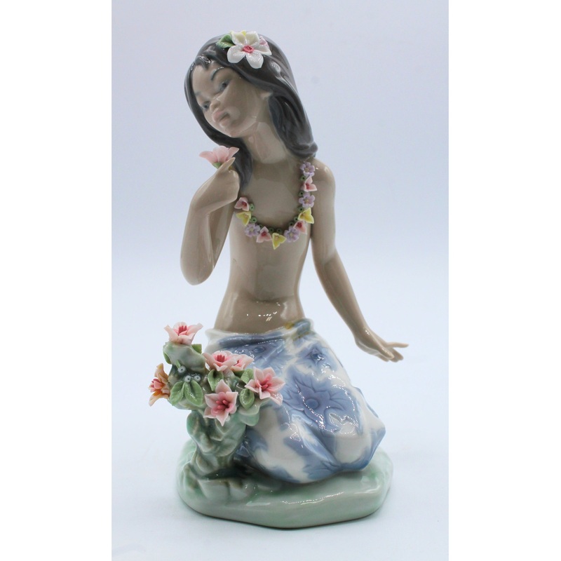 Lladr 1479 | In a Tropical Garden | Broken Flowers and leaf