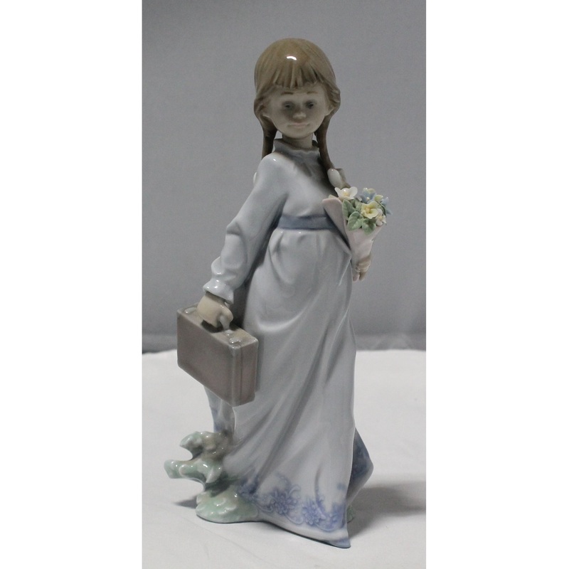 Lladr Figurine: 7604 School Days | Glazed Finish | Broken flowers in bouquet