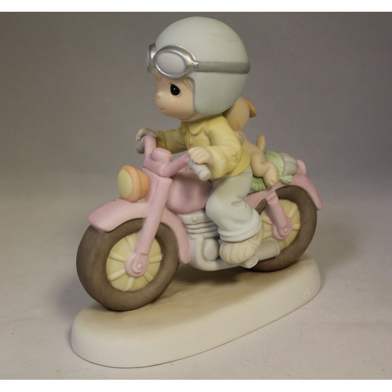 Precious Moments: 999 Our Friendship Goes a Long Way