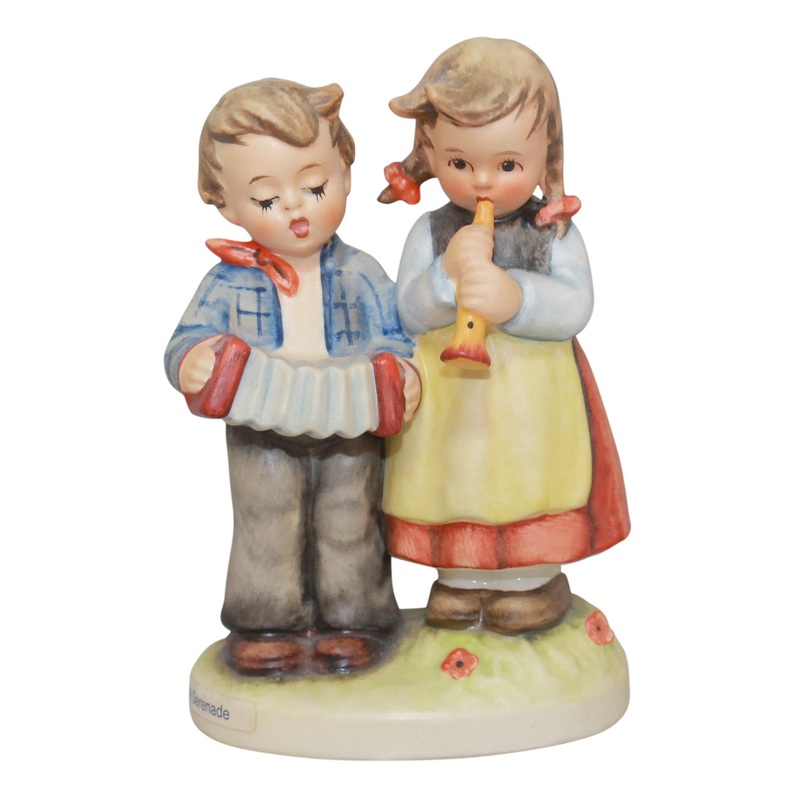 Hummel Figurine: Birthday Serenade – 218/0