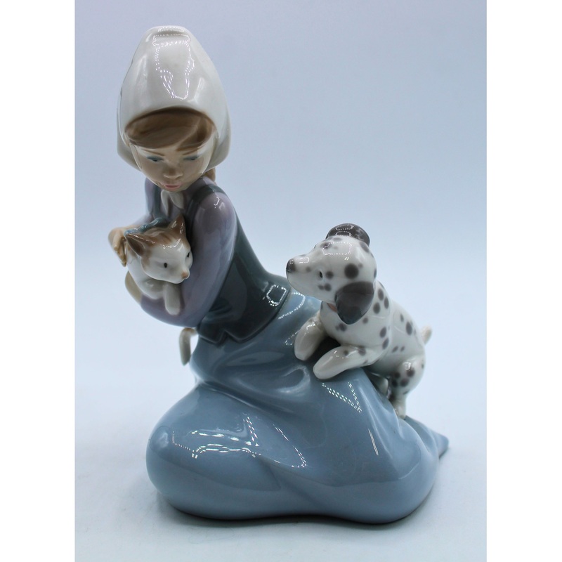 Lladr 5032 | Little Friskies | Reglued Tail