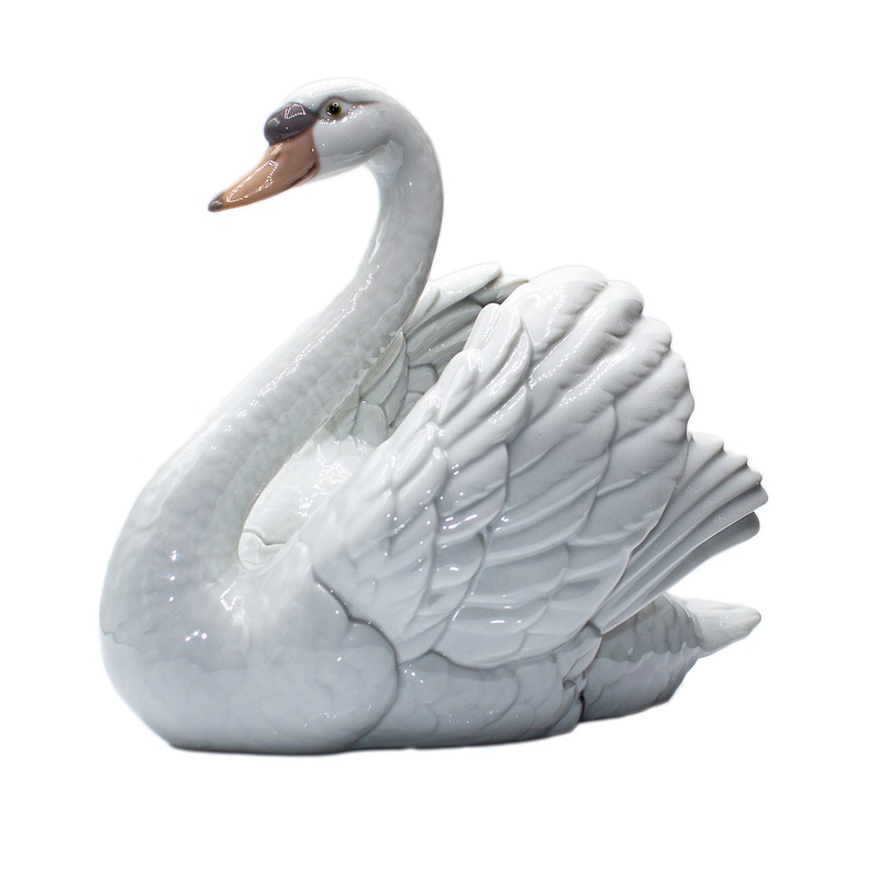 Lladr Figurine: 5231 Swan with Wings Spread