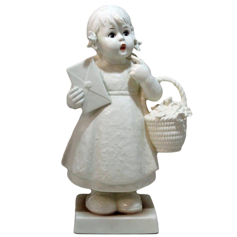 Hummel Figurine: Meditation – White ceramic – 13/V-whIte