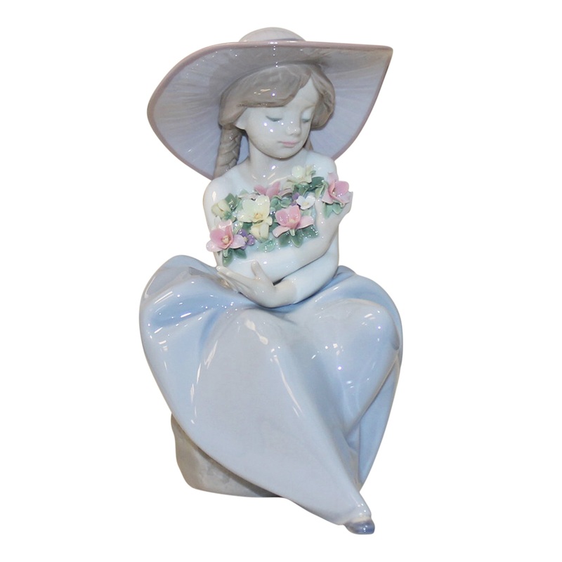 Lladr Figurine: 5862 Fragrant Bouquet