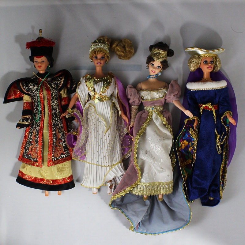 Great Era’s No Box Barbies | No Box