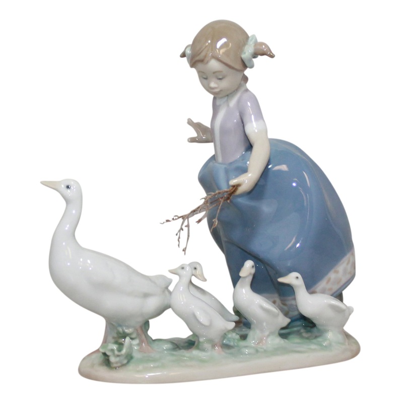 Lladr Figurine: 5503 Hurry now