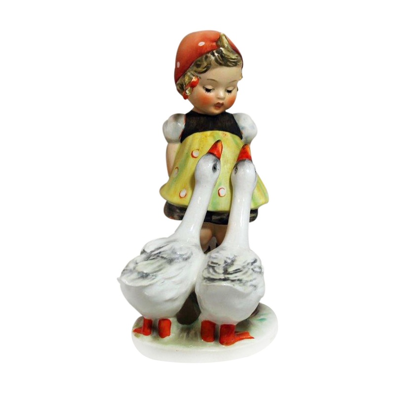 Hummel Figurine: Goose girl – 47/II