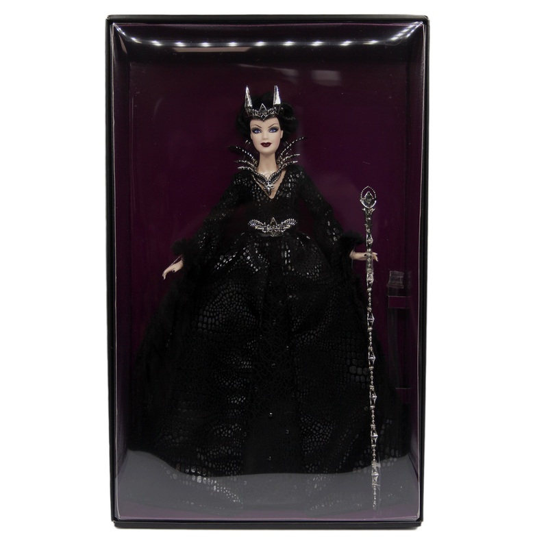 2015 Queen of the Dark Forest Barbie (CJF32) – Gold Label
