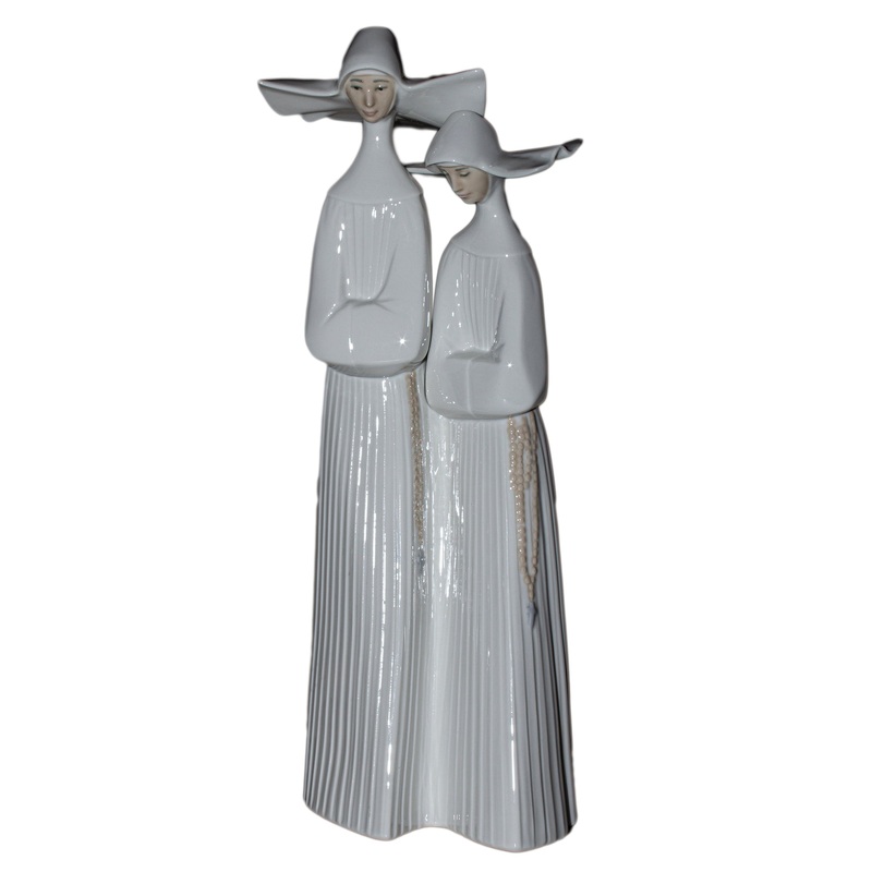 Lladr Figurine: 4611 Nuns