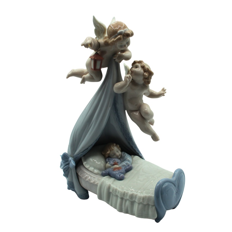 Lladr Figurine: 6843 Sleep Well, Sweet Baby