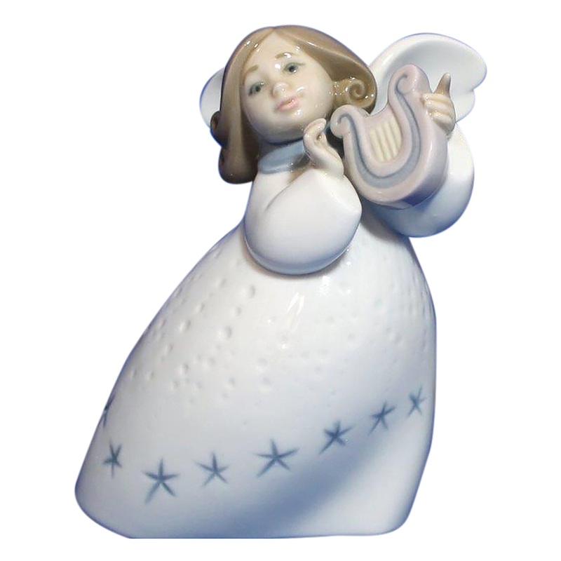 Lladr Figurine: 6528 Little Angel with Lyre
