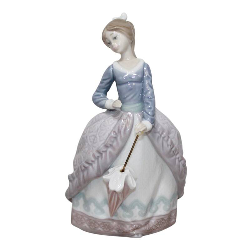 Lladr Figurine: 5212 Evita