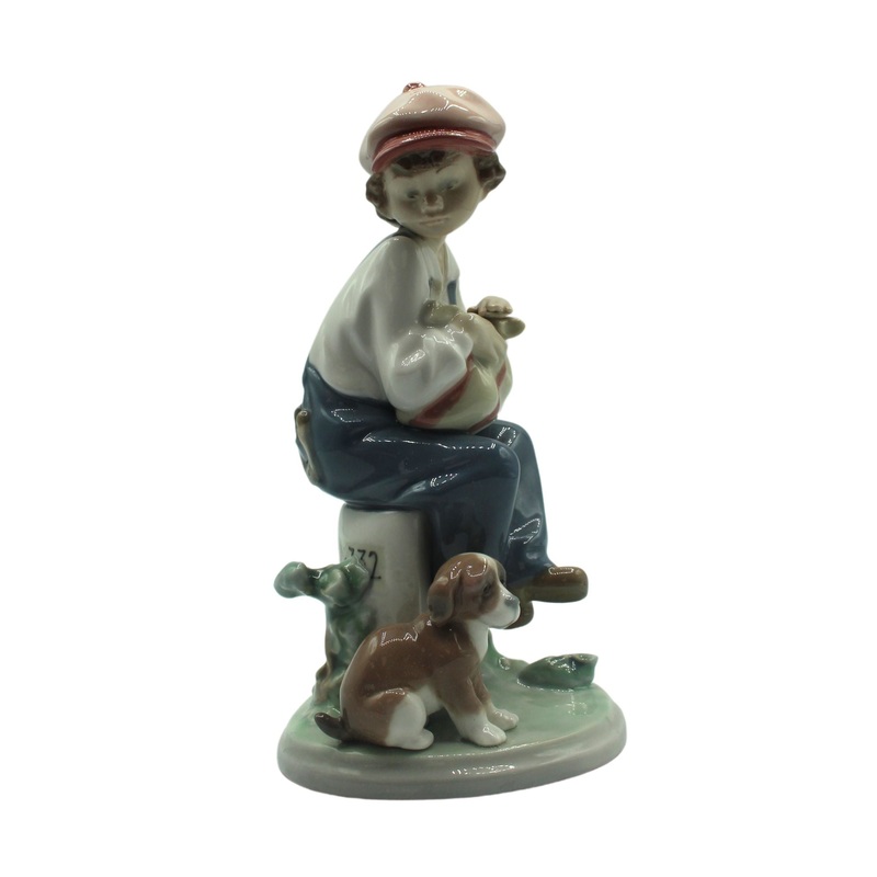 Lladr Figurine: 5401 My Best Friend | signed