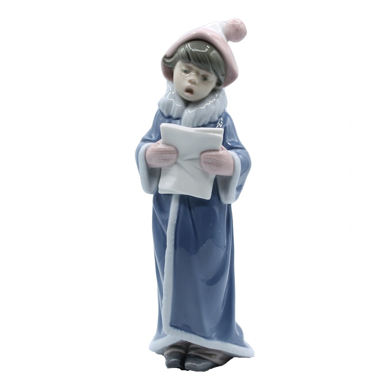 Lladr Figurine: 6533 The Christmas Caroler