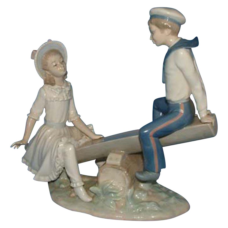 Lladr Figurine: 1255 See-Saw