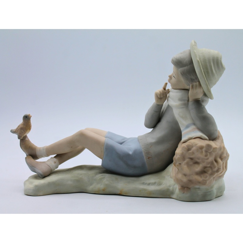 Lladr 4730 | Shepherd with Bird | Reglued Foot