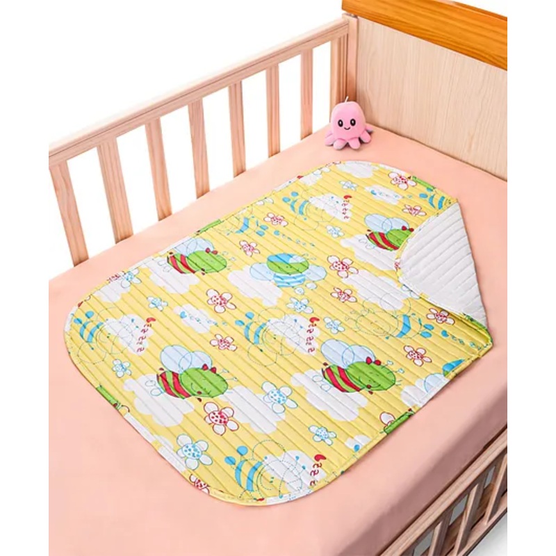 Zoe Multipurpose Waterproof Diaper Changing Mat With Honeybee Print – Yellow